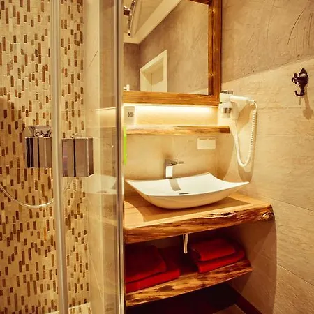 Отель Kepplers Ecke 3*